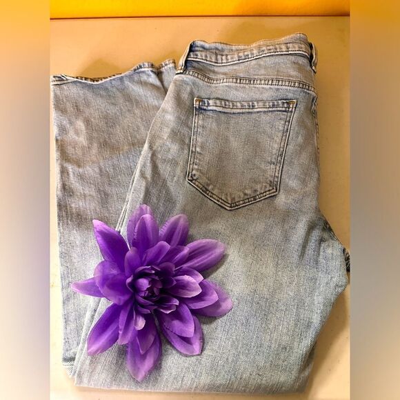 Old Navy boyfriend jeans - Picture 1 of 4